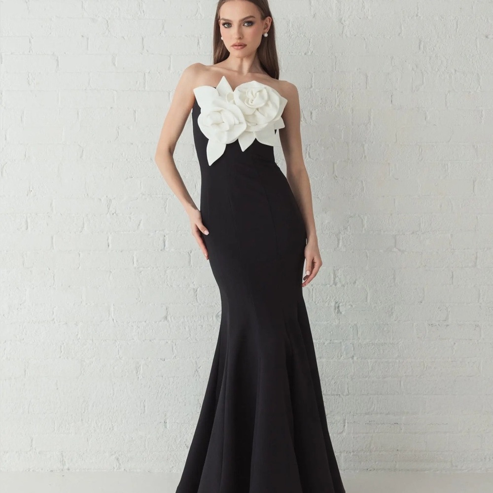 Black Strapless Gown With 3D Flowers
